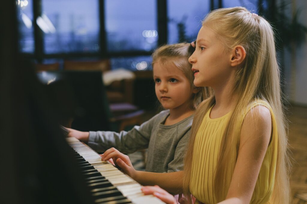 Piano leren spelen voor kinderen 10 tips voor ouders